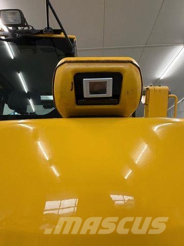 Komatsu PC 88 MR Bageri gusjeničari