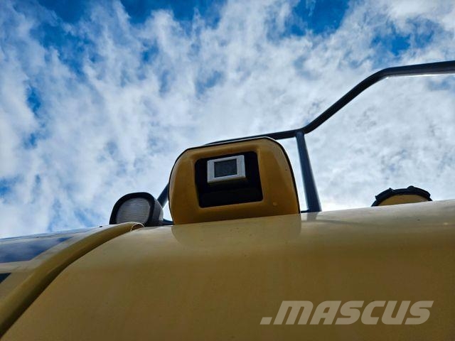 Komatsu PW 148 - 8 *2017*CE*6.941 h*Schild*Pratze*Löffel حفارات بعجل