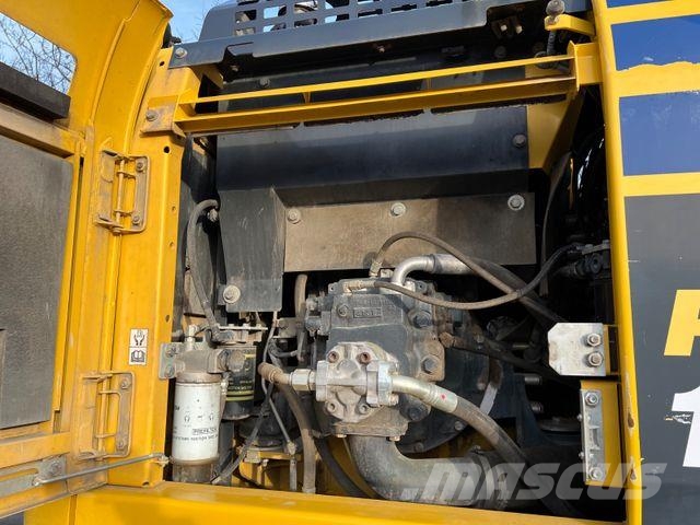 Komatsu PW180-10 Mobilbagger OilQuick Löffel Gumikerekes kotrók