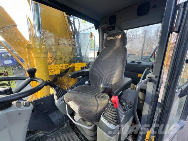 Komatsu PW180-10 Mobilbagger OilQuick Löffel Gumikerekes kotrók