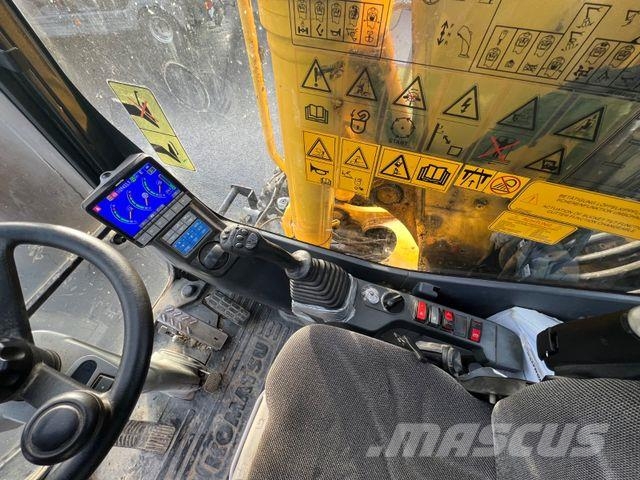 Komatsu PW180-10 Mobilbagger OilQuick Löffel Gumikerekes kotrók