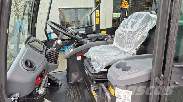 Komatsu WA 80 Vorführmaschine 59.900€ netto لوادر بعجل