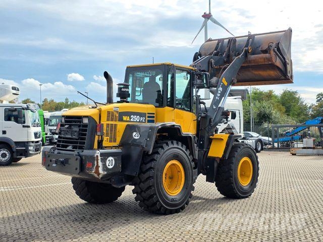 Komatsu WA250PZ-6 / Hochkippschaufel !!! TOP Radlader