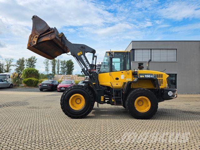Komatsu WA250PZ-6 / Hochkippschaufel !!! TOP Radlader