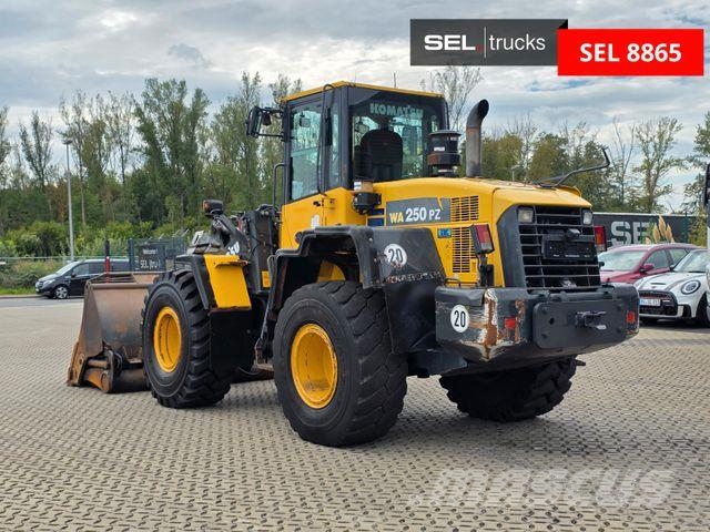 Komatsu WA250PZ-6 / Hochkippschaufel !!! TOP Radlader