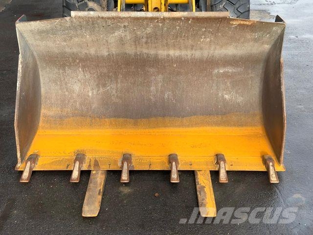 Komatsu WA70-6 Radlader inkl. Gabel Schaufel 2013 45kW Pale gommate