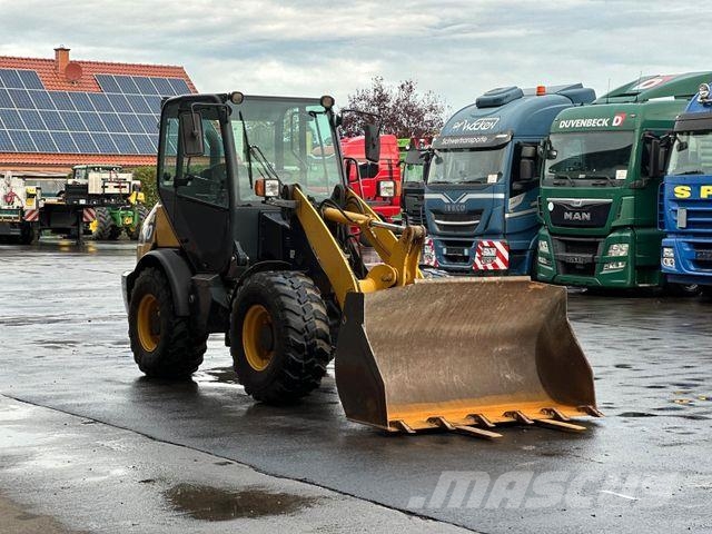 Komatsu WA70-6 Radlader inkl. Gabel Schaufel 2013 45kW Pale gommate
