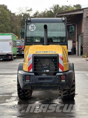Komatsu WA70-6 Radlader inkl. Gabel Schaufel 2013 45kW Pale gommate
