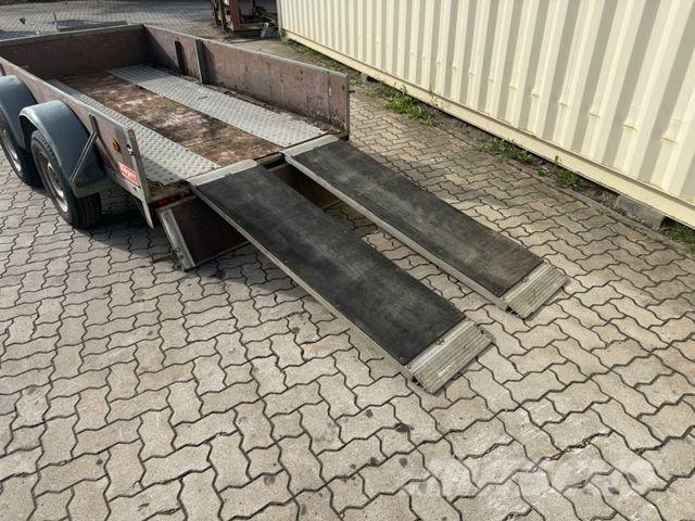  Köper Anhänger mit Verladerampen / TÜV 01/28 Лёгкие прицепы