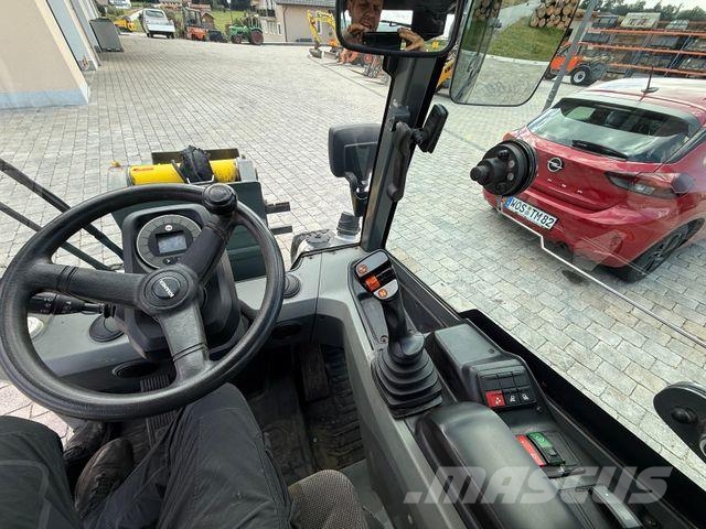 Kramer 5035 mit Breitreifen u. Niedrigkabine 2,02m Cargadoras sobre ruedas