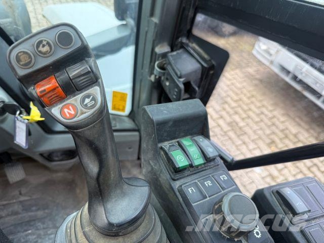 Kramer 8155 org . 2570 Std aus 1 Hd Bj 2020 Scheckheftg Rataslaadurid