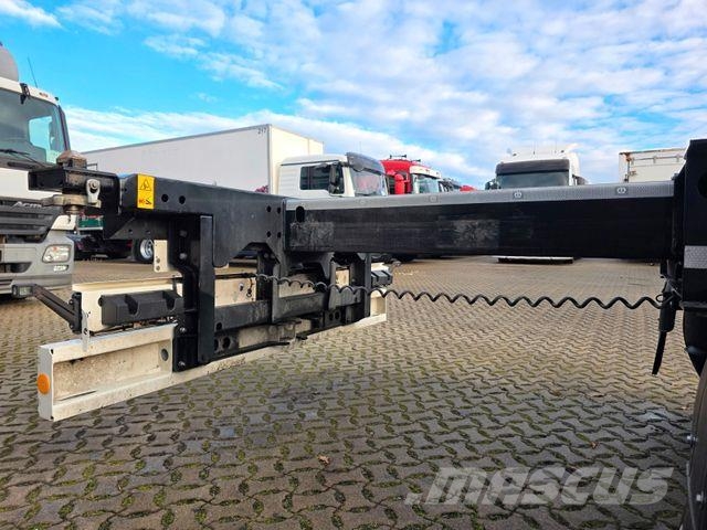 Krone SD / Liftachse / Teleskop / 11.908 - 13.403 Semirremolques de carga baja