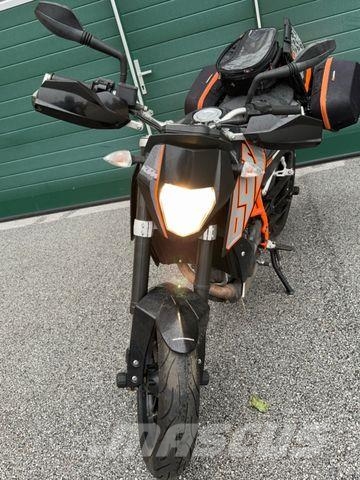KTM 690 DUKE Otros camiones
