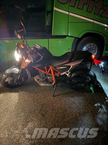 KTM 690 DUKE Otros camiones