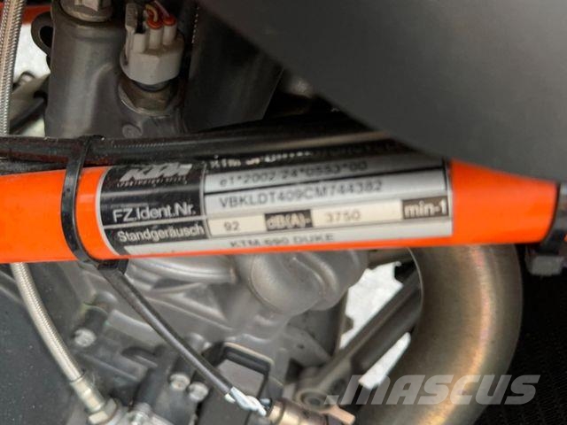 KTM 690 DUKE Otros camiones