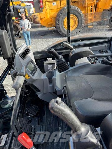 Kubota KX 042-4A حفارات صغيرة أقل من 7 طن (حفارات صغيرة)