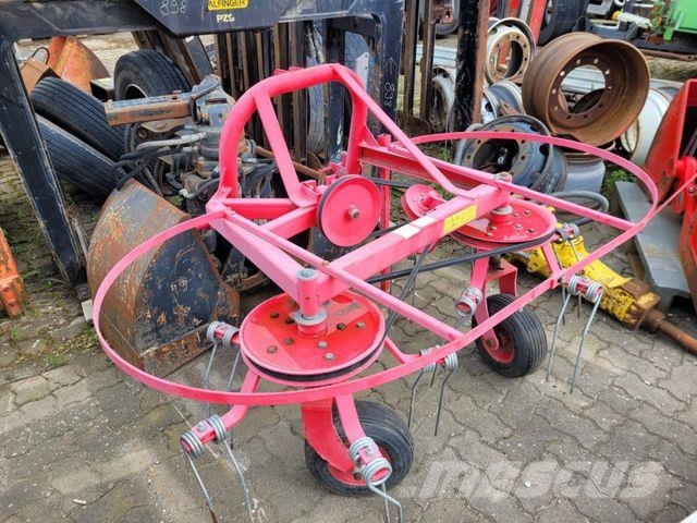Kubota Trecker 1400 Diverse mit Zapfwelle am Heck und H Sonstige Landmaschinen