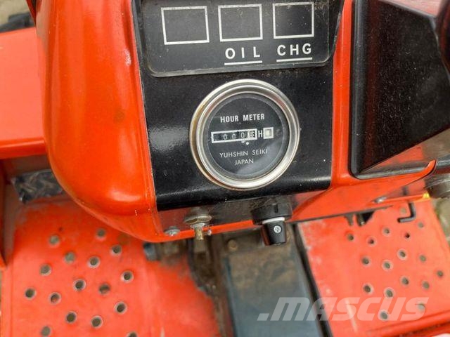 Kubota Trecker 1400 Diverse mit Zapfwelle am Heck und H Sonstige Landmaschinen