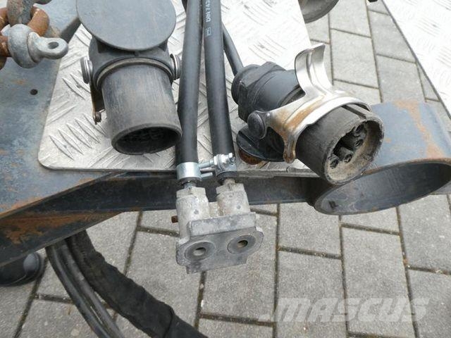 Kurzholzanhänger P020 Spezialanhänger Remorci pentru lemn