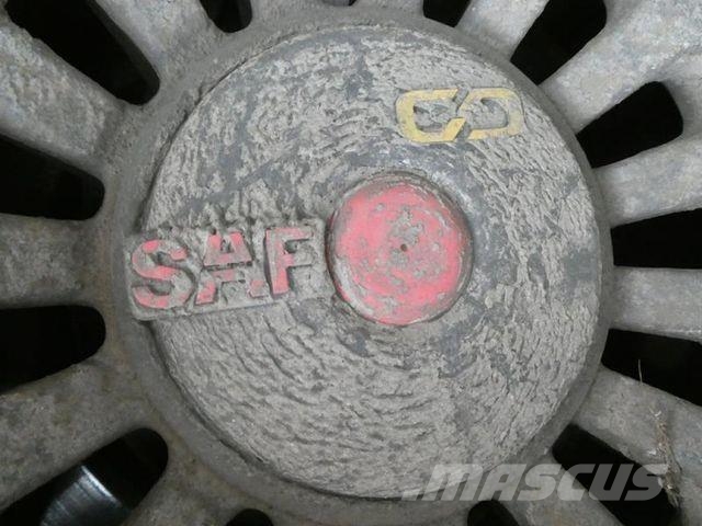 Kurzholzanhänger P020 Spezialanhänger Remorci pentru lemn