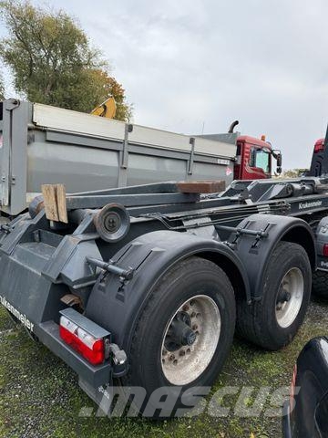Langendorf Są FG 18/28 container Auflieger Semirremolques en chasís