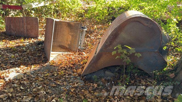 Liebherr 3 LÖFFELN NEUWERTIG Bageri guseničari