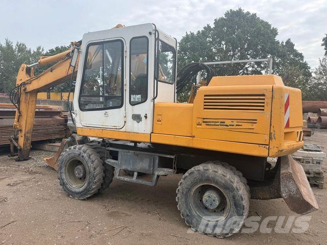 Liebherr 902 Gravemaskiner på hjul