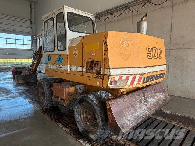Liebherr A 900 Bagri na kolesih