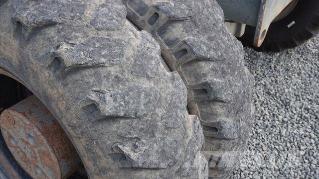 Liebherr A 918 Compact Mobilbagger SW Verstellausleger Pyöräkaivukoneet