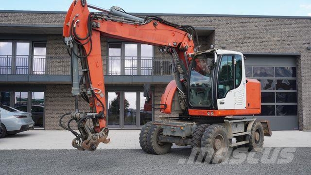 Liebherr A 918 Compact Mobilbagger SW Verstellausleger Pyöräkaivukoneet