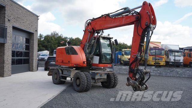 Liebherr A 918 Compact Mobilbagger SW Verstellausleger Pyöräkaivukoneet