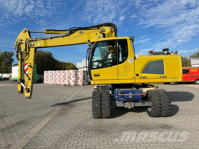 Liebherr A 920 Ekskavatori uz riteņiem