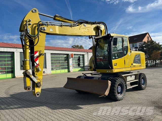 Liebherr A 920 Ekskavatori uz riteņiem