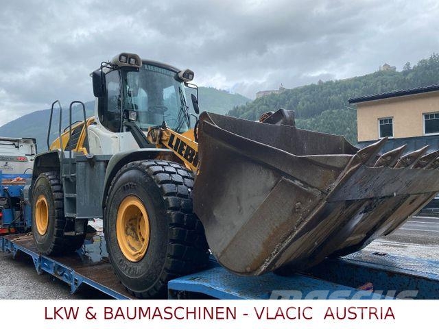 Liebherr L 556 لوادر بعجل