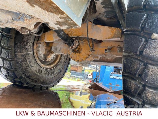 Liebherr L 556 لوادر بعجل