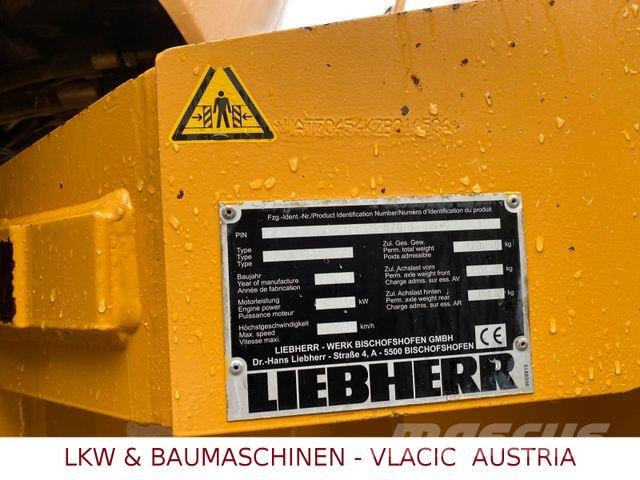 Liebherr L 556 لوادر بعجل