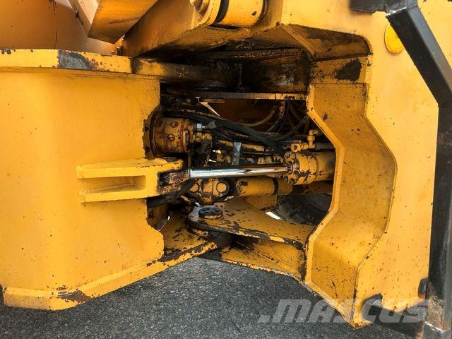 Liebherr L541 لوادر بعجل
