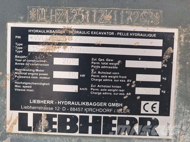 Liebherr LH 24 Litronic mit Abbruch- / Sortiergreifer حفارات بعجل