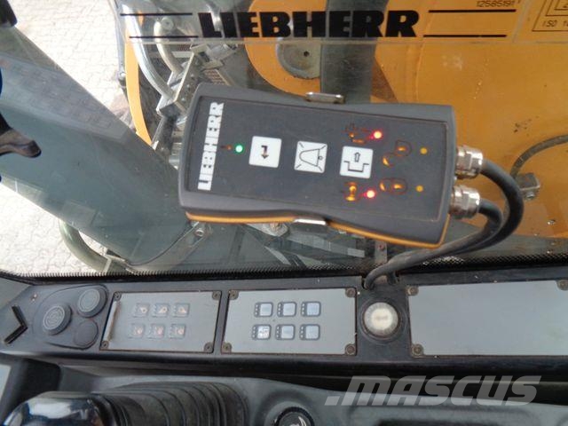 Liebherr R 920 Compact Likufix SW48 Pelle sur chenilles
