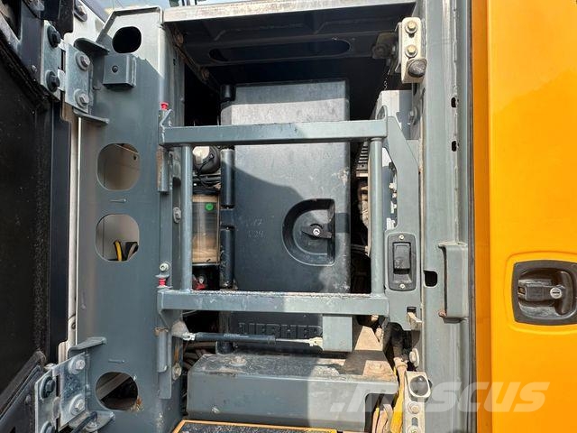 Liebherr R 936 حفارات زحافة