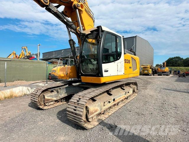 Liebherr R 936 حفارات زحافة