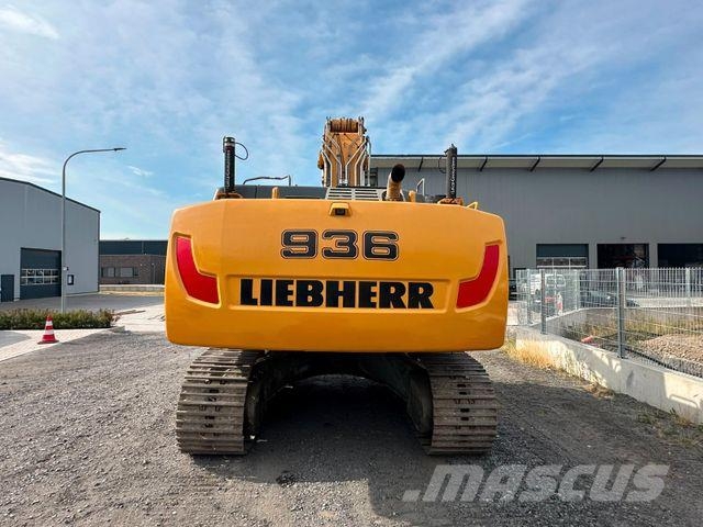 Liebherr R 936 حفارات زحافة