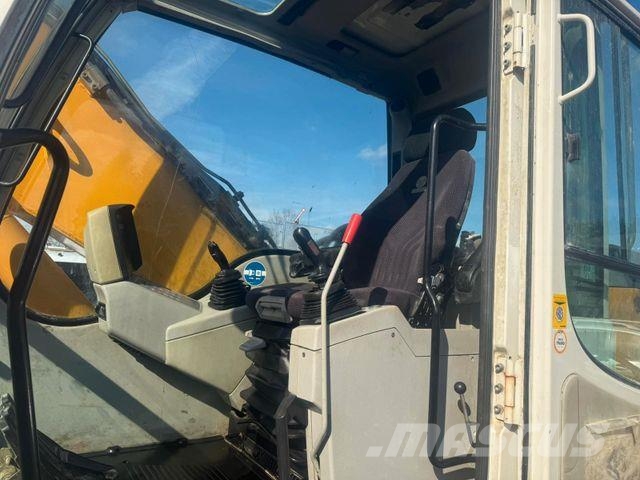 Liebherr R904 C HDSL Crawler excavators