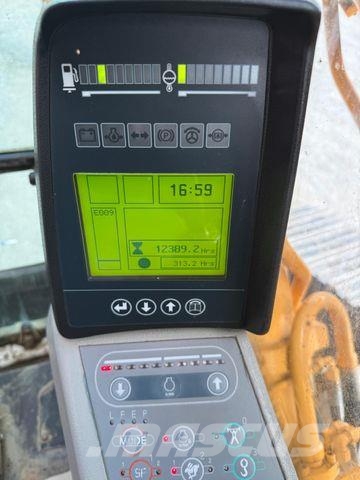 Liebherr R914HDSL Litronic Liebherr R 914 mit Verachtert Raupenbagger
