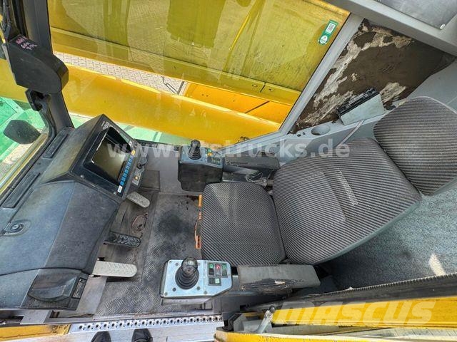 Liebherr UTM 735 mit LTM 1055/1 + 16m JIB Kranen voor alle terreinen