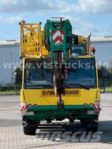 Liebherr UTM 735 mit LTM 1055/1 + 16m JIB Kranen voor alle terreinen
