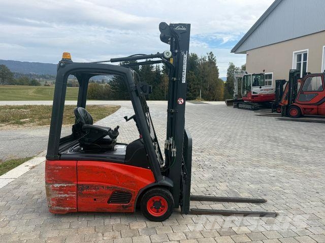 Linde E15-01 Hubhöhe 5,5m, Seitenschieber Elektrostapler