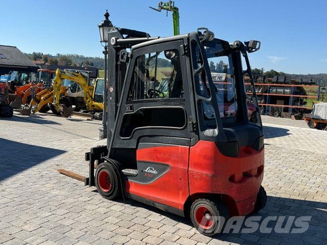 Linde E30-01 Elektrostapler