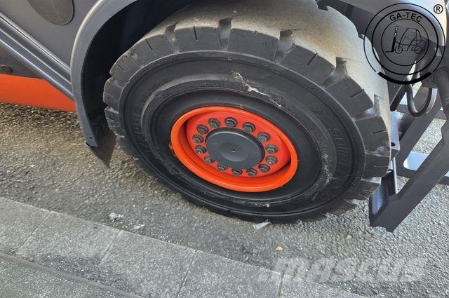 Linde H30T Nestekaasutrukit
