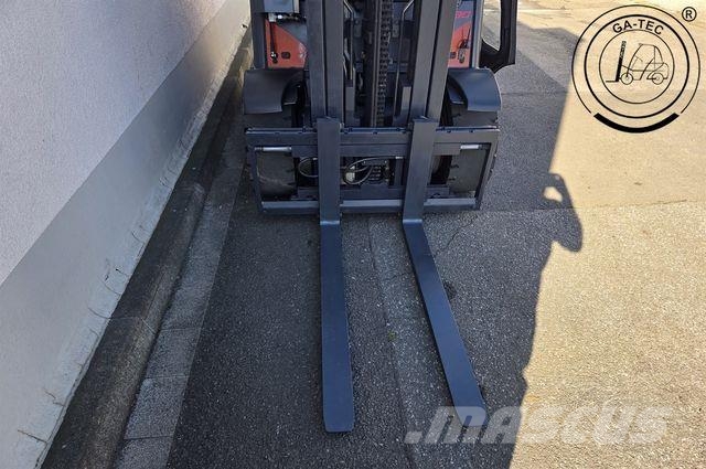 Linde H30T Nestekaasutrukit